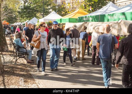 79Th Street Greenmarket, Bauernmarkt, in der Columbus Avenue, New York City, NY, Vereinigte Staaten von Amerika. Stockfoto