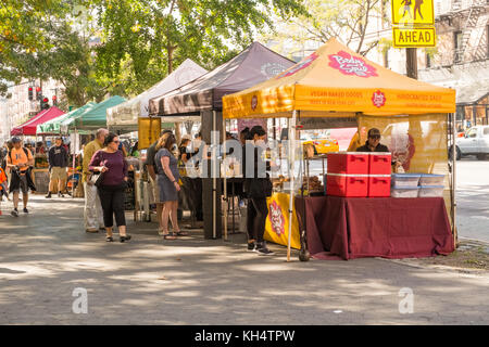 79Th Street Greenmarket, Bauernmarkt, in der Columbus Avenue, New York City, NY, Vereinigte Staaten von Amerika. Stockfoto