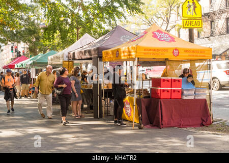 79Th Street Greenmarket, Bauernmarkt, in der Columbus Avenue, New York City, NY, Vereinigte Staaten von Amerika. Stockfoto