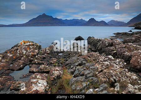 Blick auf die CULLINS von elgol Strand Insel Skye Stockfoto