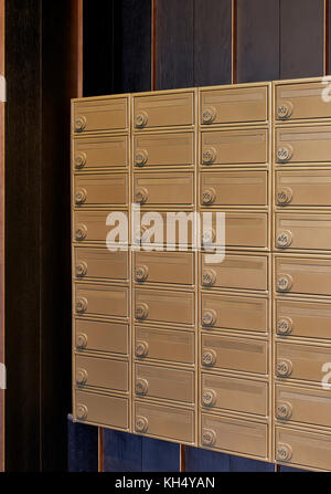 Detail shot der Mailboxen. 55 Victoria Street, London, Vereinigtes Königreich. Architekt: Steif+Trevillion Architekten, 2017. Stockfoto