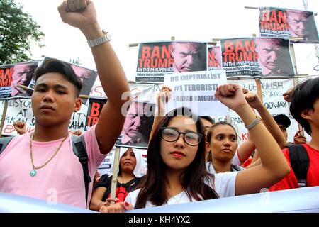 Manila, Philippinen. 13 Nov, 2017. militante Gruppe, Bajan metro manila verbrannten Porträts der Schleifring 5, Leiter der USA, China, Russland, Japan und Australien, die Duldung dieser Länder um die Armut, Hunger und Obdachlosigkeit im Land durch ihre wirtschaftliche Umbrüche des Neoliberalismus und Globalisierung zu Knall während der Protestaktion in Manila City auf sep. 13, 2017 gegen uns Pres. Sie auch gegen gegen uns Pres.Trump besuchen und Aufruf an die US-Intervention Credit: Gregorio b. Dantes jr./Pacific Press/alamy Leben Nachrichten Ende Stockfoto