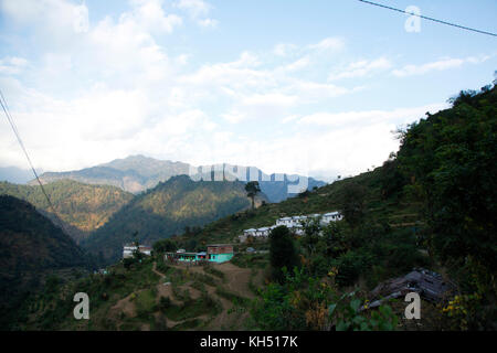 Wunderschönes Tal, Himalaya-Berg, Uttrakhand, Indien, Himalaya (Foto Copyright © Saji Maramon) Stockfoto