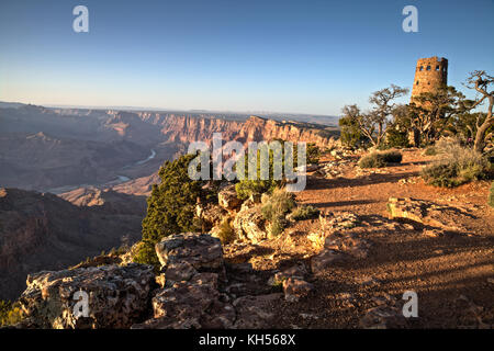 Desert View Wachturm auf der Rand des Grand Canyon. Stockfoto