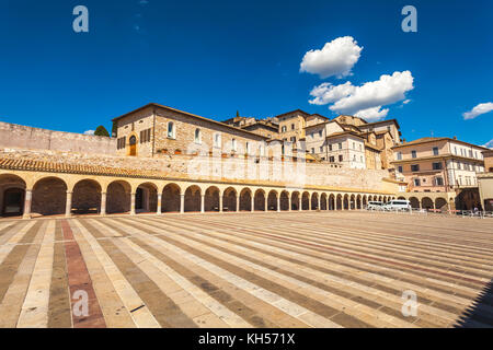 Basilika von San Francesco d'Assisi in Piazza inferiore di San Francesco in Assisi, Italien Stockfoto