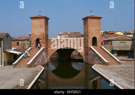 Die monumentale drei Punkt Brücke als trepponti oder Ponte monumentale, Comacchio, Emilia Romagna, Italien Stockfoto