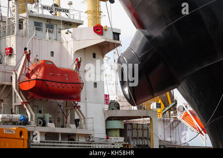 Detail des Schiffes Überbau im Dock Stockfoto