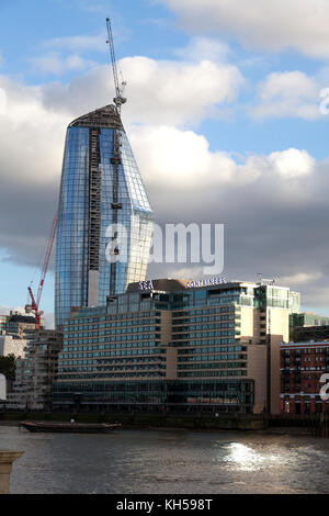 "Ein Blackfriars" und Seecontainer Haus an der Themse, London Stockfoto