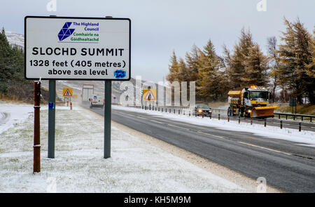 Slochd Gipfel mit den ersten Schnee des Winters 2017. Stockfoto