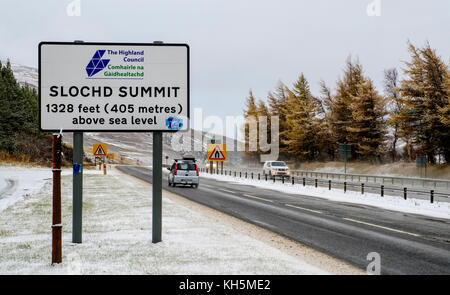 Slochd Gipfel mit den ersten Schnee des Winters 2017. Stockfoto