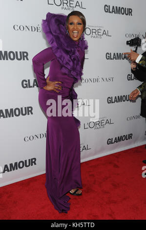 Brooklyn, NY, USA. Nov. 2017. Iman bei Glamour's 2017 Women Of The Year Awards im Kings Theatre in Brooklyn, New York City am 13. November 2017. Kredit: John Palmer/Media Punch/Alamy Live News Stockfoto