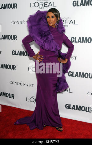 Brooklyn, NY, USA. Nov. 2017. Iman bei Glamour's 2017 Women Of The Year Awards im Kings Theatre in Brooklyn, New York City am 13. November 2017. Kredit: John Palmer/Media Punch/Alamy Live News Stockfoto