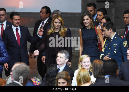 Ciudad de Mexico, Mexiko. 14 Nov, 2017. Die spanische Königin Letizia, von Mexikos Präsident Enrique Peña Nieto begleitet, rechts, kommt an der Einweihung des World Cancer Leaders Summit, in Mexiko City, Dienstag, sep. 14, 2017 Credit: gtres información más comuniación auf Linie, s l/alamy leben Nachrichten Stockfoto