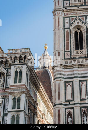 Die Kathedrale Santa Maria del Fiore ist die Hauptkirche von Florenz, Italien. Il Duomo di Firenze, wie er gewöhnlich genannt wird, wurde im Jahr 1296 begonnen. Stockfoto