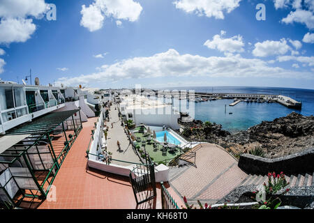 Der alte Hafen von Puerto del Carmen, Lanzarote, Kanarische Inseln, Spanien. Stockfoto