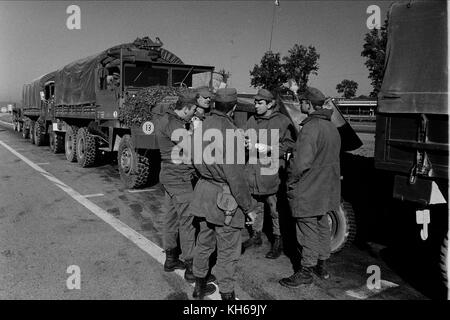 Archivbilder, die das tägliche Leben der französischen FFA-Soldaten im Militärlager Mourmelon, Frankreich, zeigen Stockfoto