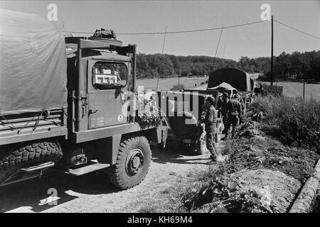 Archivbilder, die das tägliche Leben der französischen FFA-Soldaten im Militärlager Mourmelon, Frankreich, zeigen Stockfoto