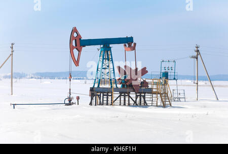 Die Pumpe für das Pumpen von Öl. Sibirien, Russland Stockfoto