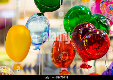 Bunte Luftballons aus venezianischem Muranoglas Stockfoto