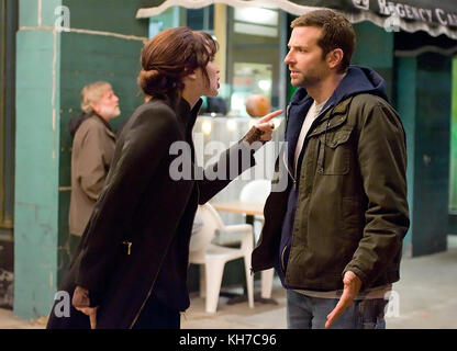 SILVER LININGS PLAYBOOK 2012 Weinstein Company Film mit Jennifer Lawrence und Bradley Cooper Stockfoto