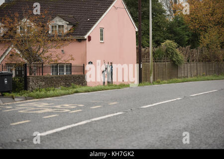 Weston super Mare, Großbritannien. 14 Nov, 2017. Jps & Banksy inoffizielle Zusammenarbeit der Polizei- und Präsident Trumpf auf die a370. Die James Thomas credit lrps: James Thomas/alamy leben Nachrichten Stockfoto