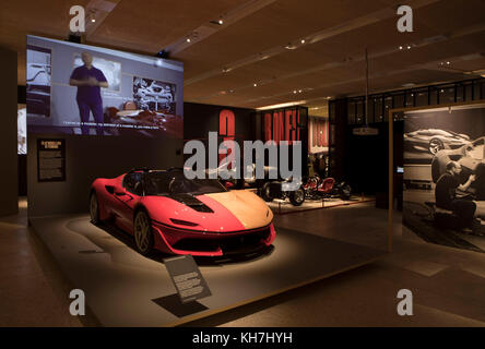 London, Großbritannien. 14 Nov, 2017. Ferrari Ausstellung 'unter die Haut' im Design Museum, London: Ferrari j50 2015 Credit: ilpo Musto/alamy leben Nachrichten Stockfoto