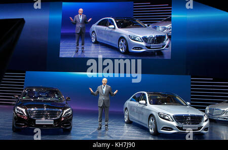 Frankfurt, Deutschland. September 2013. Frankfurt, Deutschland - 13. September 2013: IAA Frankfurt Motor Show mit Daimler CEO Prof. Dr. Dieter Zetsche, Mercedes Benz | Nutzung weltweit Credit: dpa/Alamy Live News Stockfoto