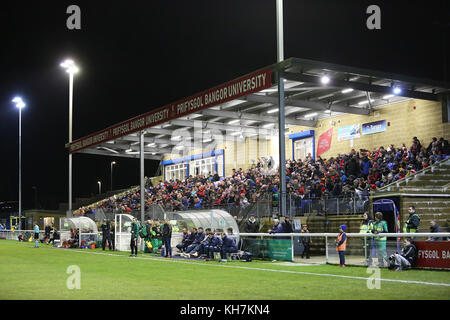 Bangor, Wales. 14. November 2017. Wales u21 vs Rumänien u21 in Bangor University Stadium in der Gruppe 8 Qualifikation für die UEFA EURO u21 im Jahr 2019. Quelle: dafydd Owen/alamy leben Nachrichten Stockfoto