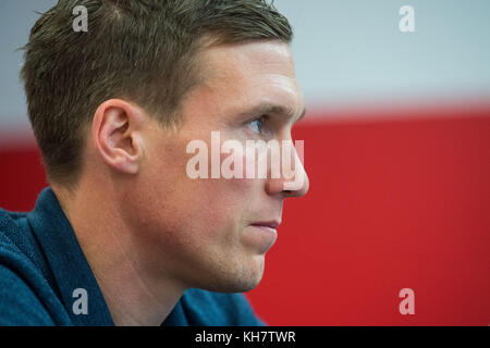 Stuttgart, Deutschland. 13.. November 2017. Trainer des Bundesliga-Fußballteams VfB Stuttgart Hannes Wolf im Interview mit der Deutschen Presseagentur in Stuttgart, 13. November 2017. Quelle: Marijan Murat/dpa/Alamy Live News Stockfoto