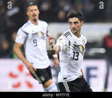 Jubilation ueber das Tor zum 2:2 durch Torschuetze Lars Stindl (Deutschland). GES./ Fussball/ Freundschaftsspiel: Deutschland - Frankreich, 14.11.2017 Fußball / Fußball: Freundschaftsspiel: Deutschland gegen Frankreich, Köln, 14. November 2017 |Nutzung weltweit Stockfoto