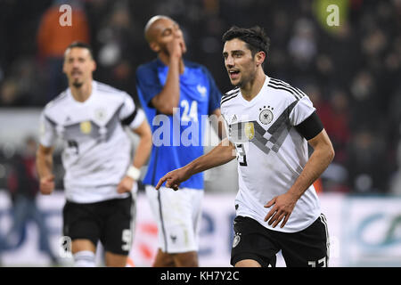 Jubilation ueber das Tor zum 2:2 durch Torschuetze Lars Stindl (Deutschland). GES./ Fussball/ Freundschaftsspiel: Deutschland - Frankreich, 14.11.2017 Fußball / Fußball: Freundschaftsspiel: Deutschland gegen Frankreich, Köln, 14. November 2017 |Nutzung weltweit Stockfoto