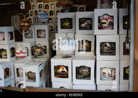 LLandudno, Wales, UK. 16 Nov, 2017. Llandudno Christmas Fayre heute geöffnet, keine madoc-Straße, das Wetter war kalt, aber die Sonne Quelle: Mike Clarke/Alamy leben Nachrichten Stockfoto