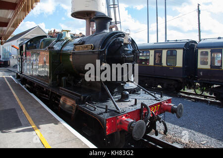 PAIGNTON DEVON/GROSSBRITANNIEN - Juli 28: 4277 BR Dampflok GWR 4200 Klasse 2-8-0 T Tank Motor in Paignton Devon am 28. Juli 2012 Stockfoto