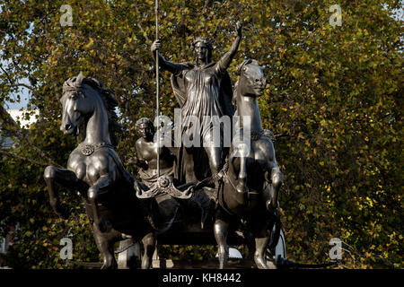 Statue von Boudica oder Boudicca, Lateinische als boadicea oder Boudicea auf westmister Brücke, London, England, Grossbritannien. 2017 Novemember Wikipeadia: Boudica oder Boudic Stockfoto