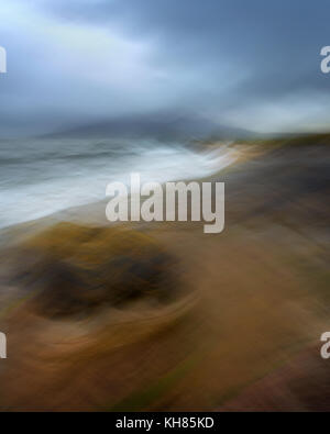 Regnerischen Abend am Strand, Insel Eigg, Schottland, Vereinigtes Königreich Stockfoto