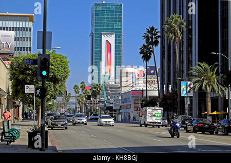 Apple iphone X Werbung auf der Seite von einem hohen Gebäude Sonnenuntergang Weinstock Turm am Sunset Boulevard 2017 in Hollywood, Kalifornien, USA KATHY DEWITT Stockfoto