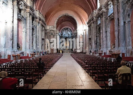 Im Inneren Igreja de São Domingos in Lissabon Stockfoto