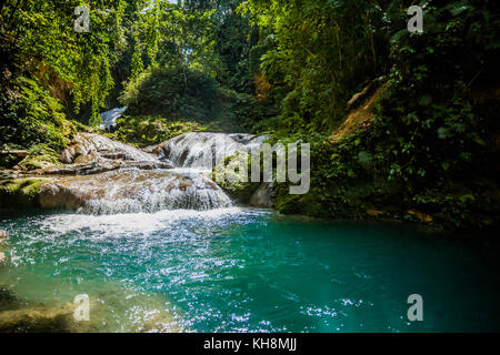 Jamaika tropischen Gewässern grünes Paradies Stockfoto