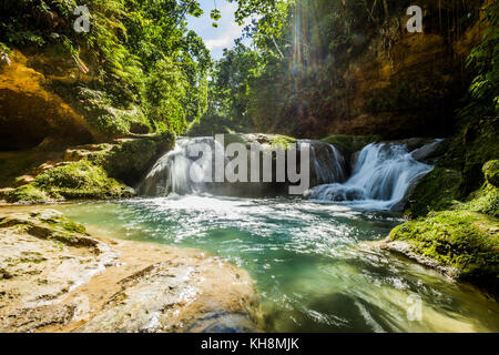 Jamaika tropischen Gewässern grünes Paradies Stockfoto