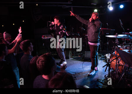 Kinder von Zeus an der Garderobe Leeds vom 27. Oktober 2017. DJ Lubi Promoter. Stockfoto