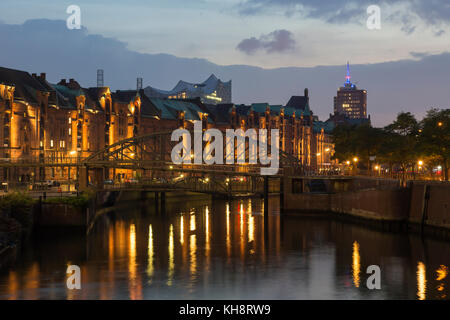 Zollkanal und Speicherstadt Speicherstadt in der Hafencity, Hamburg, Deutschland Stockfoto