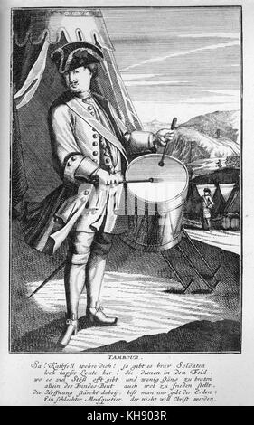 Mann spielt eine militärische Drum (Deutsch: Tambour), 17. Jahrhundert Kupferstich von J C Weigel (1661-1726) von "usicalisches Theatrum'. Stockfoto