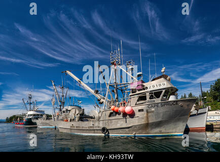 Fischerboote am Yachthafen in Quathiaski Cove auf Quadra Island, Vancouver Island Area, British Columbia, Kanada Stockfoto