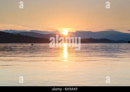 Sonnenuntergang über Windermere, Lake District in Großbritannien Stockfoto