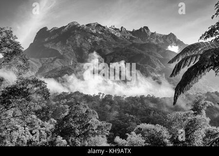 Kota Kinabalu (Mount Kinabalu), Borneo (Land unter dem Wind) Stockfoto