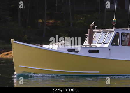 Lobster Boat Köpfe heraus für eine schöne Tage Arbeit in South Bristol, Maine, USA Stockfoto