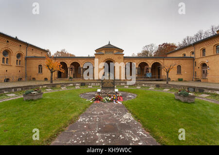 Der Friedhof Weißensee ist ein jüdischer Friedhof in der Nachbarschaft Weißensee in Berlin. Es ist der zweitgrößte jüdische Friedhof in E Stockfoto