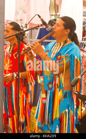 Südamerikanischen Musikern auf einem Markt in Port de Pollenca, Mallorca, Balearen, Spanien. Stockfoto