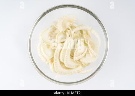 Fenchel in einer Glasschale geschnitten Stockfoto