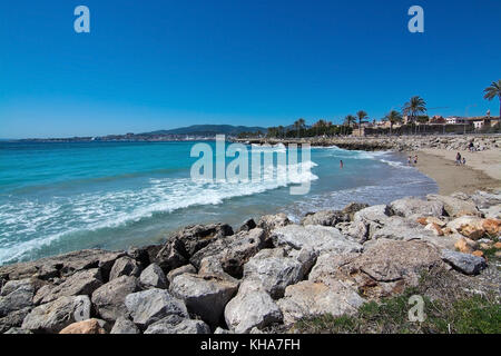 Palma de Mallorca, Balearen, Spanien - 10 April, 2016: palma Strand neben dem Fahrrad Route in Palma de Mallorca, Balearen, Spanien am April Stockfoto